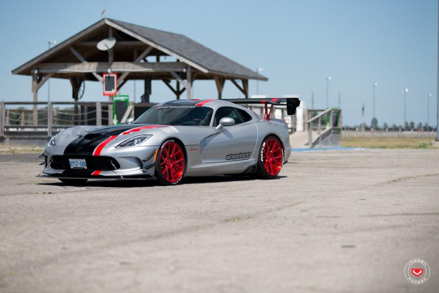  Dodge Viper ACR on Vossen Wheels (VPS-306) 2017 года  (фото 13 из 40)